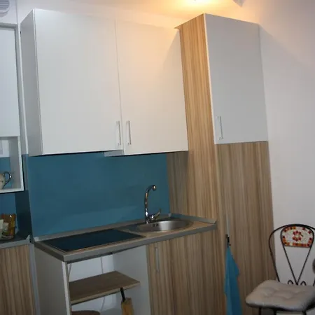 אכסניה Retro *